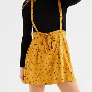 Yellow skirt with suspenders